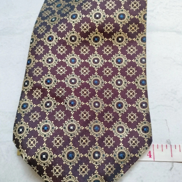 Countess Mara Silk Necktie Tie Geometric Medallion Pattern 56x4 - Picture 5 of 10